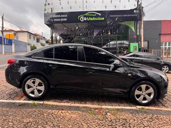 CHEVROLET CRUZE 1.8 LT 16V FLEX 4P MANUAL